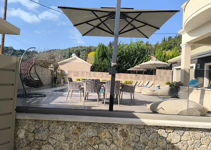 Luxury Matzourana With Private Pool Sidárion