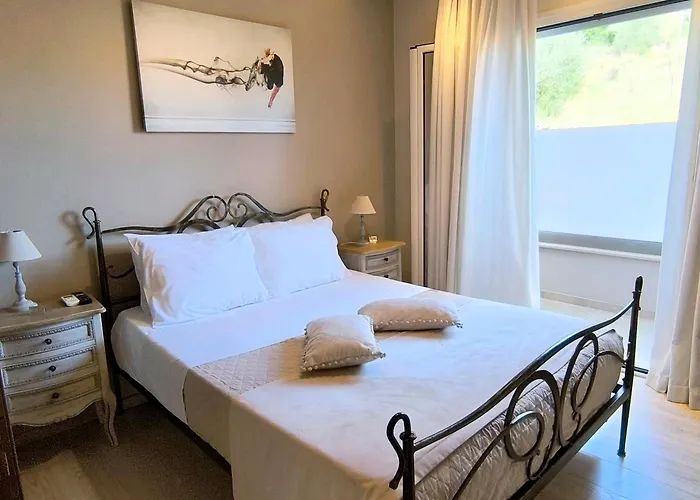 Luxury Matzourana With Private Pool Sidárion