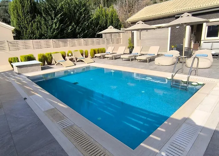 Luxury Matzourana With Private Pool فيلة Sidárion