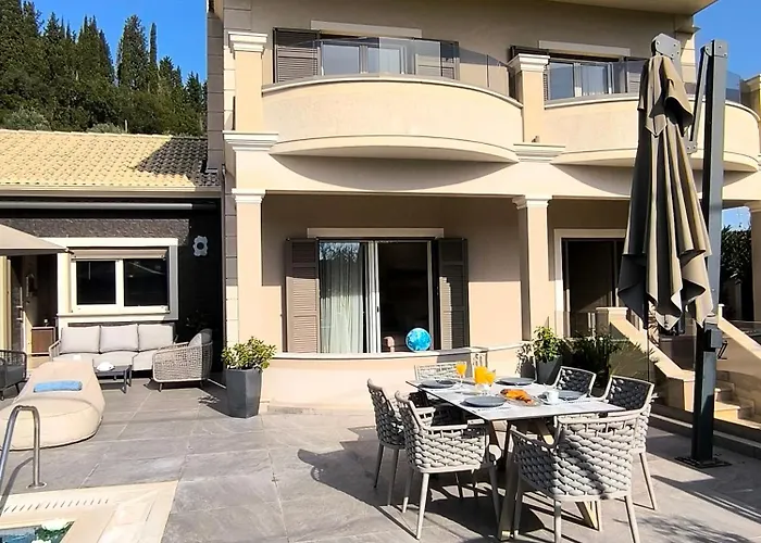 Luxury Matzourana With Private Pool Sidárion