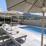Luxury Matzourana With Private Pool סידריון