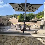 Luxury Matzourana With Private Pool סידריון