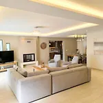 Luxury Matzourana With Private Pool Sidárion