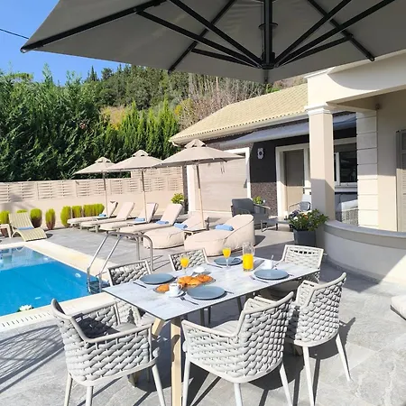 Luxury Matzourana With Private Pool Villa
