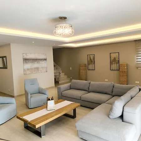 Вилла Luxury Matzourana With Private Pool *