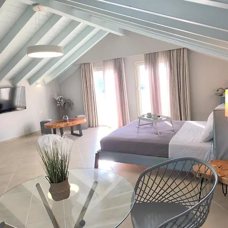 Luxury Matzourana With Private Pool Villa *