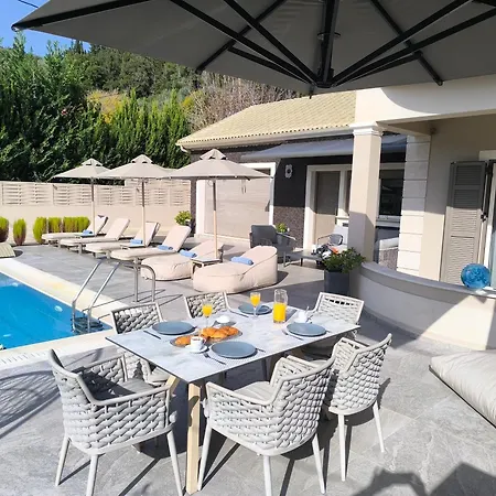 Villa Luxury Matzourana With Private Pool *