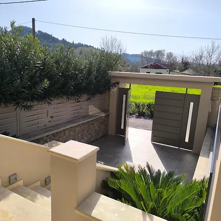 Luxury Matzourana With Private Pool Villa