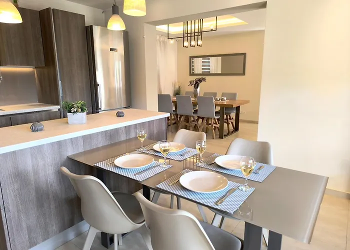 Luxury Matzourana With Private Pool Villa *