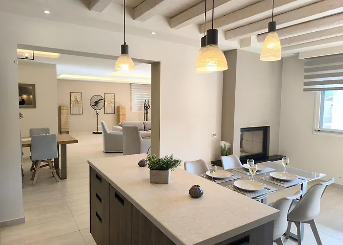 Luxury Matzourana With Private Pool Villa *