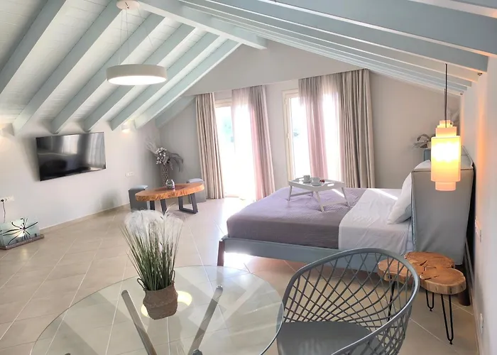 Luxury Matzourana With Private Pool Villa *