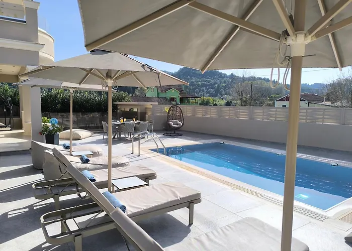 Luxury Matzourana With Private Pool Sidárion