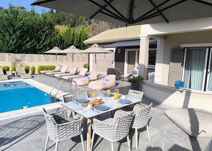 Villa Luxury Matzourana With Private Pool *