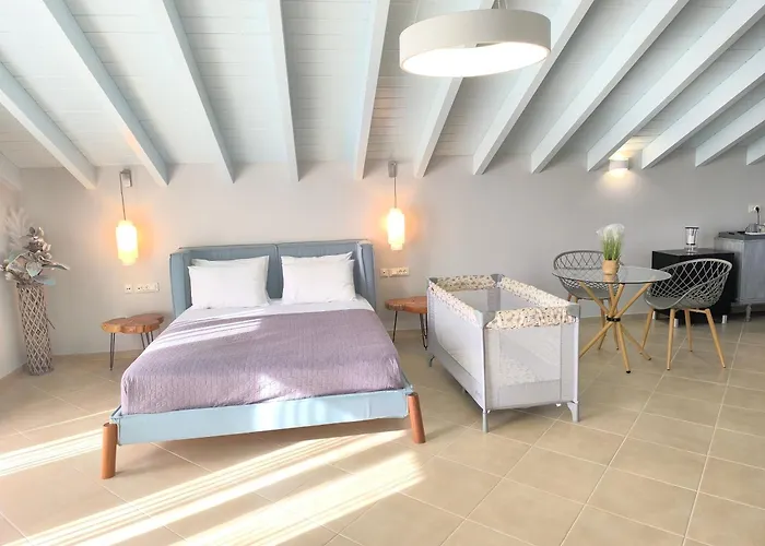 Luxury Matzourana With Private Pool Sidárion