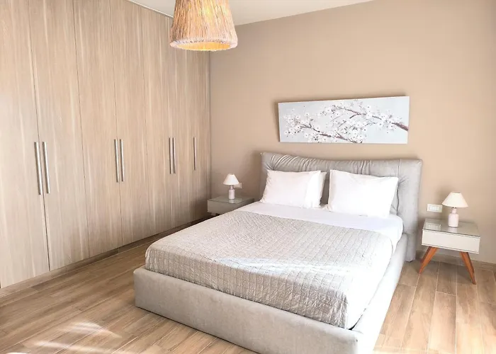 Luxury Matzourana With Private Pool Villa *